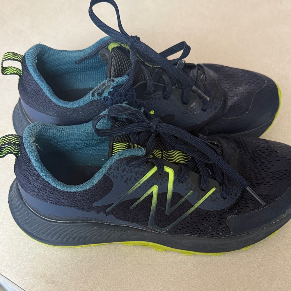 New balance Navy and Lime running shoes